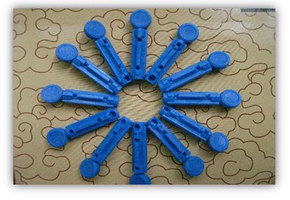 LANCETTE PUNGIDITO WELLION LANCET GAUGE 28 25 PEZZI - UniversoFarmacie.it
