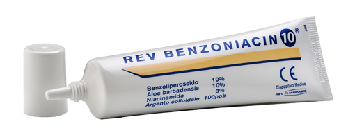 REV BENZONIACIN 10 CREMA 30 ML - UniversoFarmacie.it