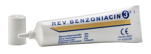 REV BENZONIACIN 3 CREMA 30 ML - UniversoFarmacie.it